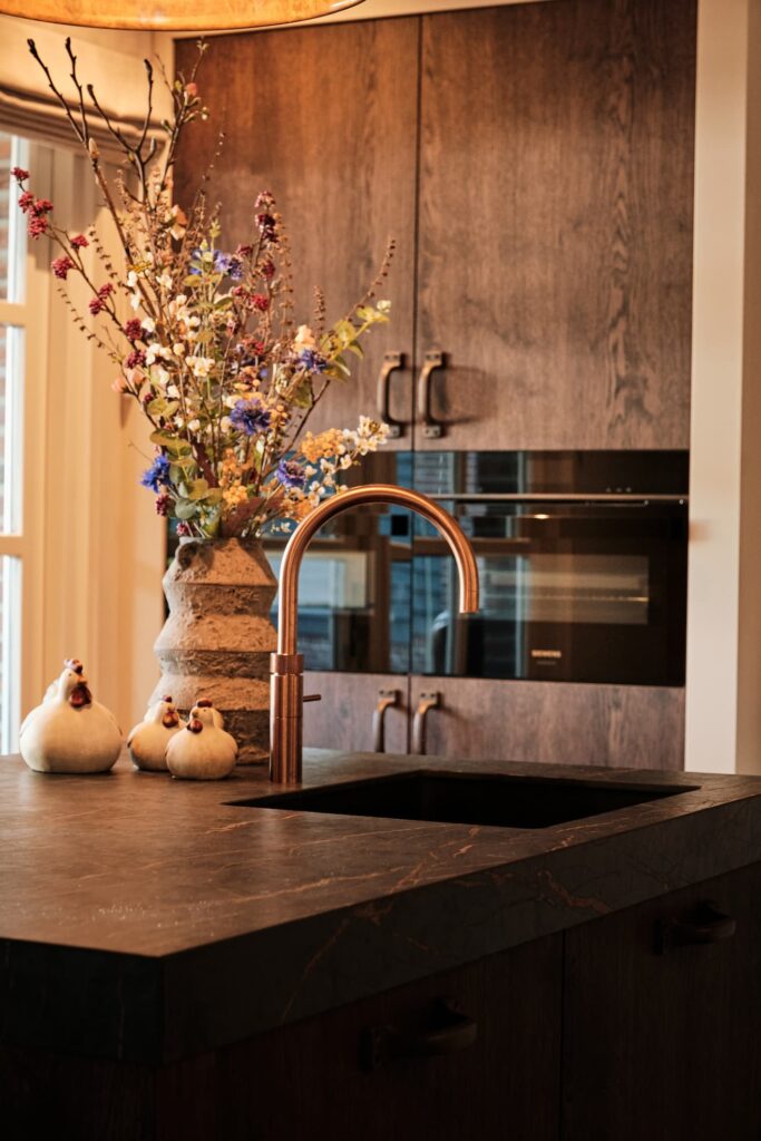 Kortooms Interieur-werkplaats-precisie-door-moderne-machines